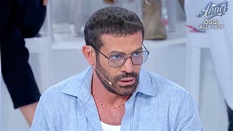 Gianni Sperti Ha Sentito Tutto Si Deve Vergognare Scoperti