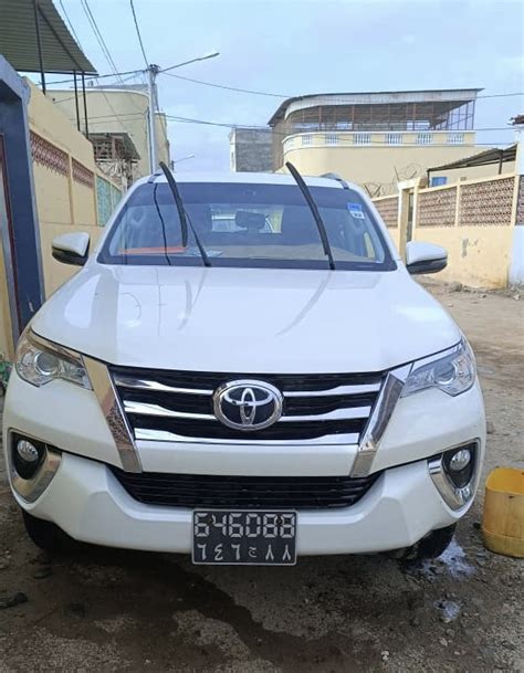 Voiture Toyota Fortuner Année 2021 à Djibouti