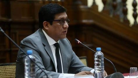 Comisión de Fiscalización cita a ministro Gavidia para este viernes 15