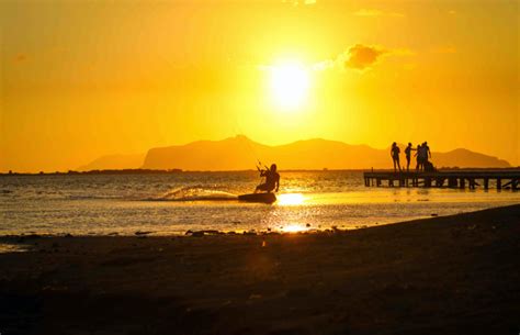 Kitesurf A Lo Stagnone Sicilia Fina Travels