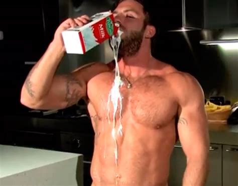 Los Peligros Del Beso Blanco Gay CromosomaX
