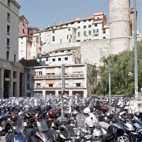 Parcheggio Piazza Dante Critiche Balleari E Rosso