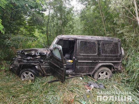 Халаменда перекинувся на "Мерседесі" у Рівненській області ...