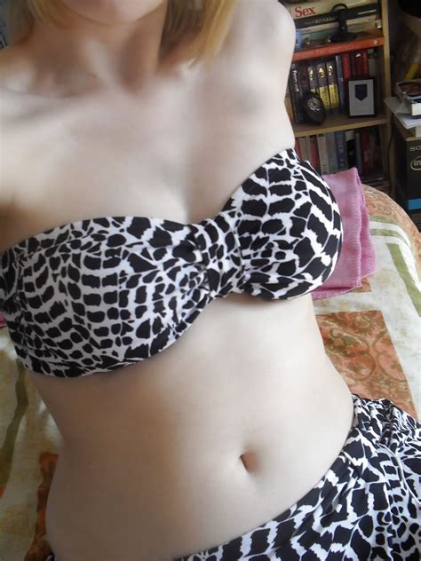 Short Haired Blonde MILF Porn Pictures XXX Photos Sex Images