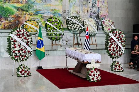 Corpo do cantor Agnaldo Rayol é velado na Alesp em São Paulo Metrópoles