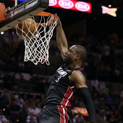 Watch Dwyane Wade Take Steal Coast to Coast, Dunk Over Spurs in Huge ...