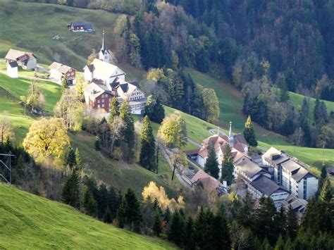 Blick Beim Aufstieg Runter Nach Niederrickenbach Dorf Hikr Org