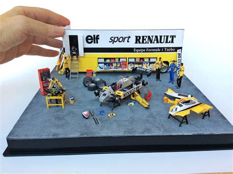 Fábrica de Pilotos Diorama Equipe Renault Elf 1982 modelo RE30B escala