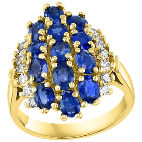 Anello Da Cocktail Con Zaffiro Blu E Diamante Da Carati In Oro