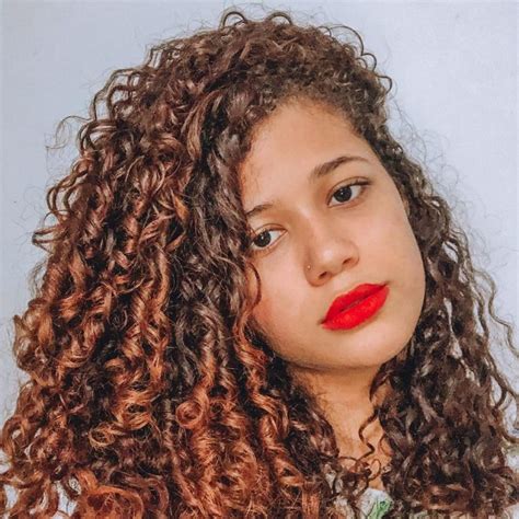 Louro Escuro Acobreado Em Morenas - Loiro escuro acobreado: veja 25 inspirações e saiba qual tinta usar