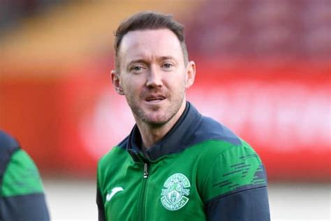 aiden mcgeady signs   club   hibs winger takes  hybrid role