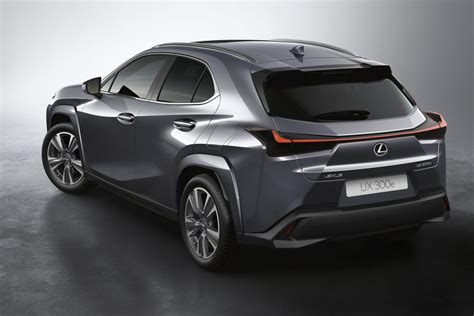 Lexus Ux Suv E Kw Kwh Dr E Cvt Premium Plus Pack Car