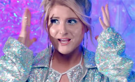 Meghan Trainor Se Marca Un Bop Con No Excuses Pero Va De Vuelta A La