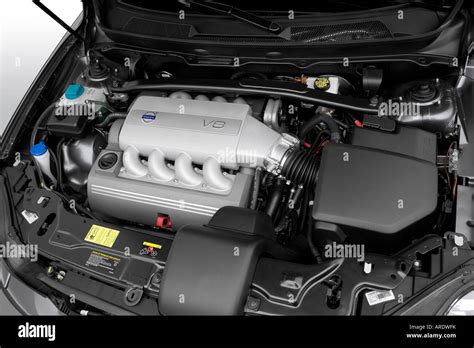 2007 Volvo XC90 V8 in Gray - Engine Stock Photo - Alamy