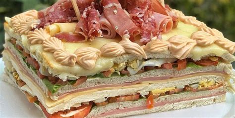 Sorprende Al Cumplea Ero Con Una Torta Salada De Sandwiches De Miga