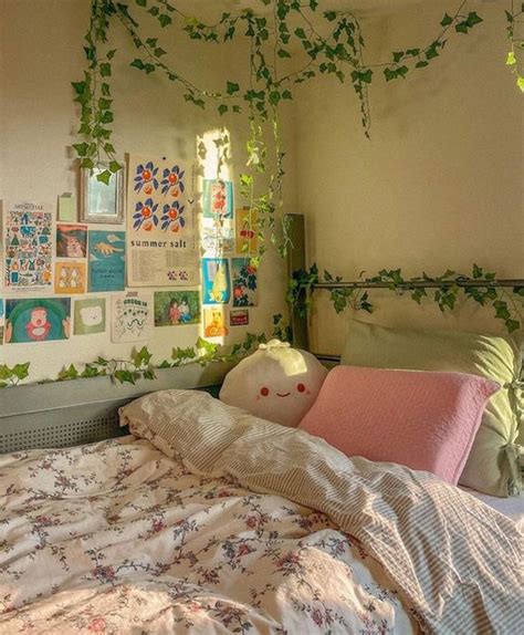 25 Most Beautiful Vines Decor In Bedroom Obsigen