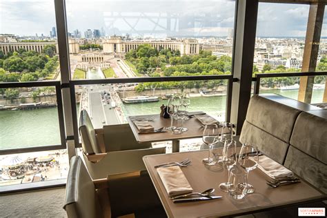 Saint Valentin Romantique Sur La Tour Eiffel Chez Madame Brasserie