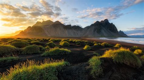 Black Sand Beach In Iceland Sunset Over Vestrahorn Batman Mountain 4k