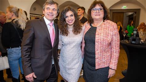 Galerie: Denisa Pfauserová (35) podala stížnost na lékařku: Porodní ...