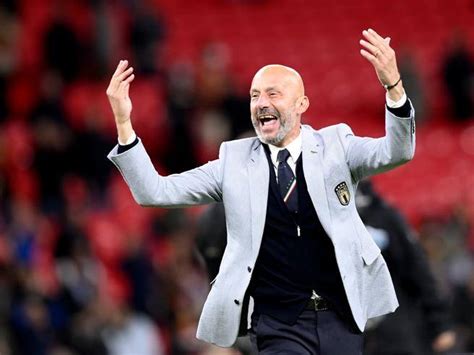 Gianluca Vialli Diventa Un Marchio La Moglie Cathryn White Cooper