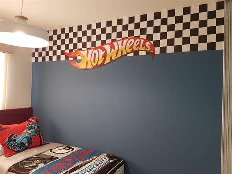 Decoración para niños con tema de Hot Wheels Dormitorio de hot wheels Decoración de unas