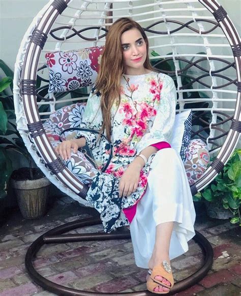 Pin By Rabyya Masood On Dpz Pakistani Dress Design Simple Pakistani