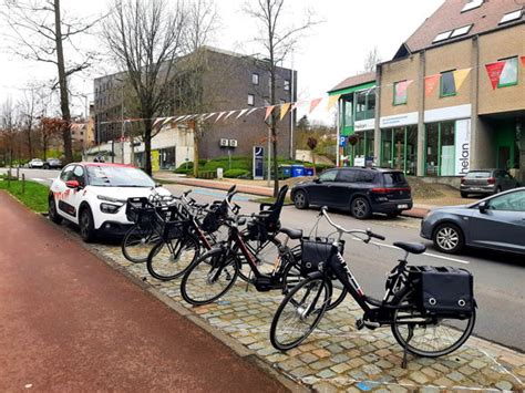 Bezoekers Leuvense Buurtcentra Testen Deelwagens En Fietsen