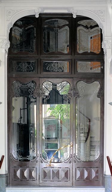 Barcelona València 292 a Unique doors Art deco doors Beautiful doors