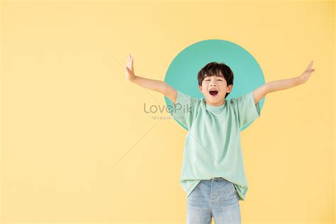 Gratis Foto Gambar Lucu Anak Kecil Di Hari Anak Anak Unduh Di Lovepik