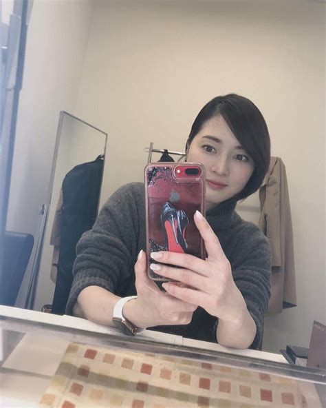 八木沼純子さんのインスタグラム写真 八木沼純子instagram「番町スタジオでテレビの仕事。 メイク終わって。。。 ・ ・ 準備