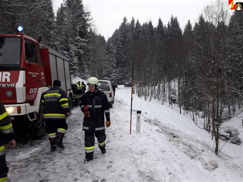 Wintereinbruch sorgt für zahlreiche Einsätze im Mariazellerland