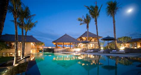 Sunsets in Beachfront Villa in Canggu | Exquisite Real Estate