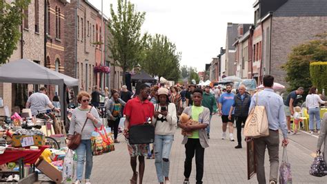 Grootste Rommelmarkt Van Vlaanderen Lokt Duizenden Bezoekers Naar Welle