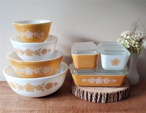 Vintage Pyrex Mixing Bowls Pyrex Butterfly Gold Mixing Bowl Set Of 4