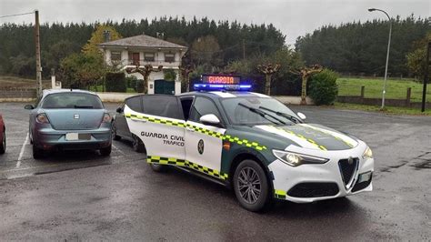 La Guardia Civil Denuncia A Un Conductor Que Circulaba Sin Carn Y Que