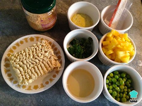 Ensalada De Pasta Con Surimi Y Pi A