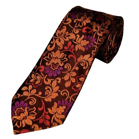 Tresanti Reale Wine Red Orange Red Fuchsia Pink Flower Patterned