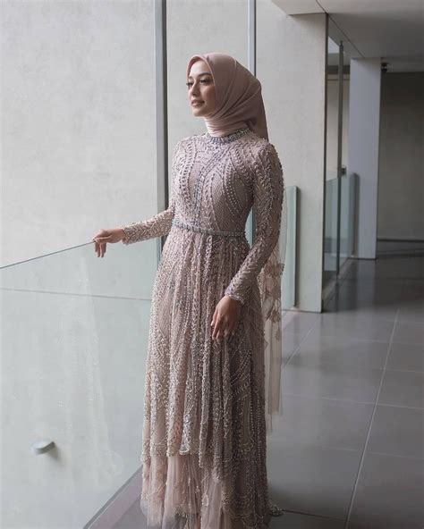 Inspirasi Kebaya Lamaran Untuk Perempuan Hijab Artofit