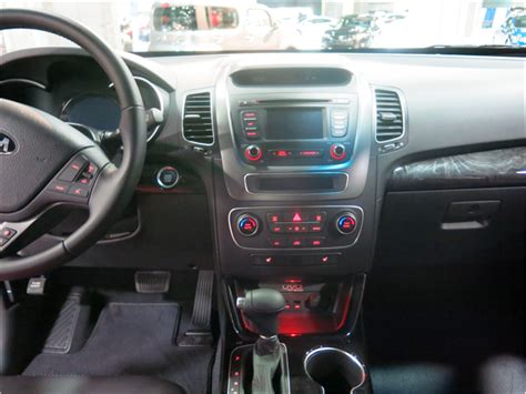 2015 Kia Sorento: 173 Interior Photos | U.S. News