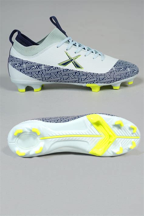 dynamo soccer boots adults