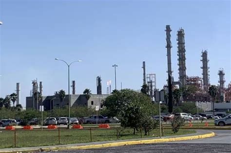 Samuel Clausura Refiner A De Cadereyta El Pueblo