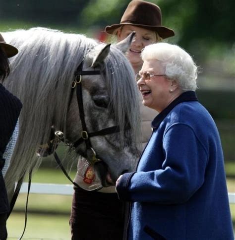 96歲英女王的「長壽秘訣」：作息規律，愛運動，少食多餐 每日頭條