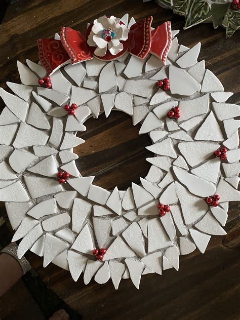 White Wreath Christmas Mosaics Country Christmas Decorations Diy