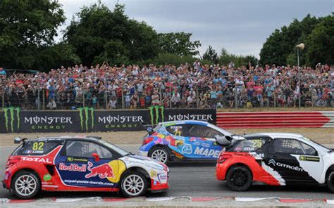 Auto Rallycross à Lohéac En images Sébastien Loeb apprend vite