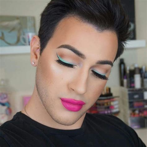 Pin By Pinderella On Mannymua733 Men Wearing Makeup Makeup Manny