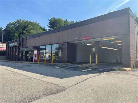 UPS Shipping Services at 4885 McKnight Road Pittsburgh 34