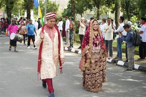 Pawai Ta Aruf Pada Pembukaan Mtq Ke Tingkat Kota Medan Diikuti Etnis