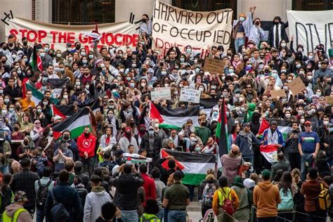 La Harvard Law School suspend 60 étudiants pour une manifestation pro