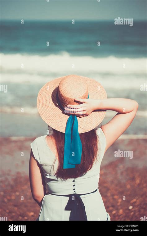 Romance Adolescente Sur La Plage Banque De Photographies Et Dimages à