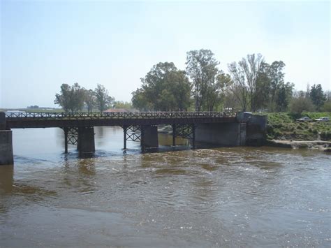 Puente Ferroviario Y Antiguo Paso Vehicular